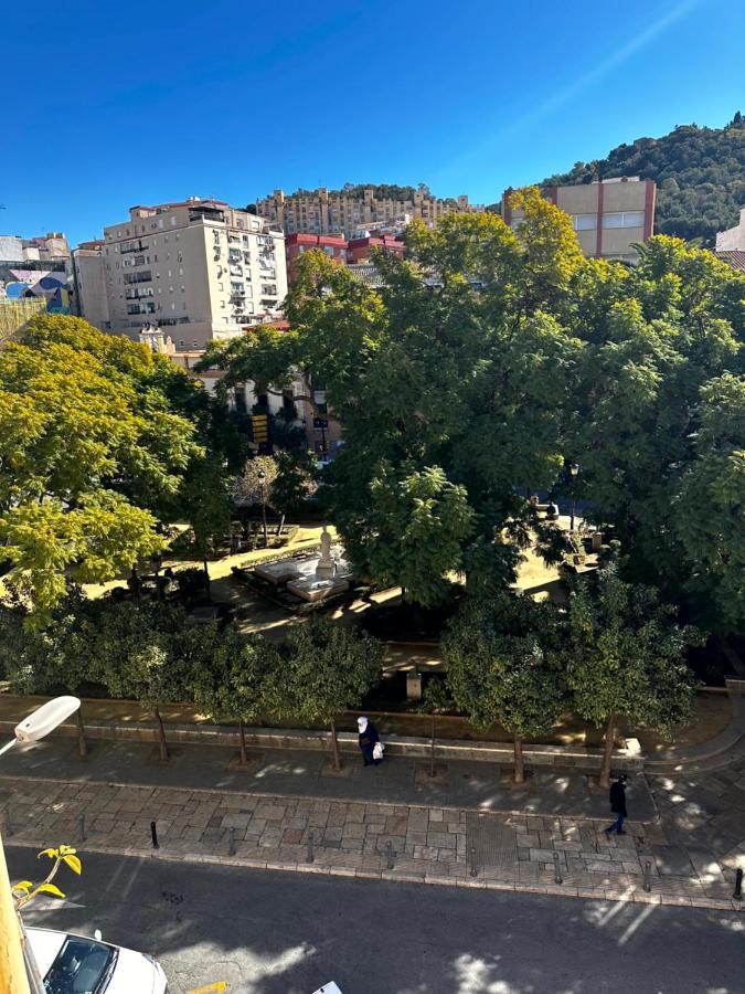 Plaza Victoria Apartments Малага Экстерьер фото