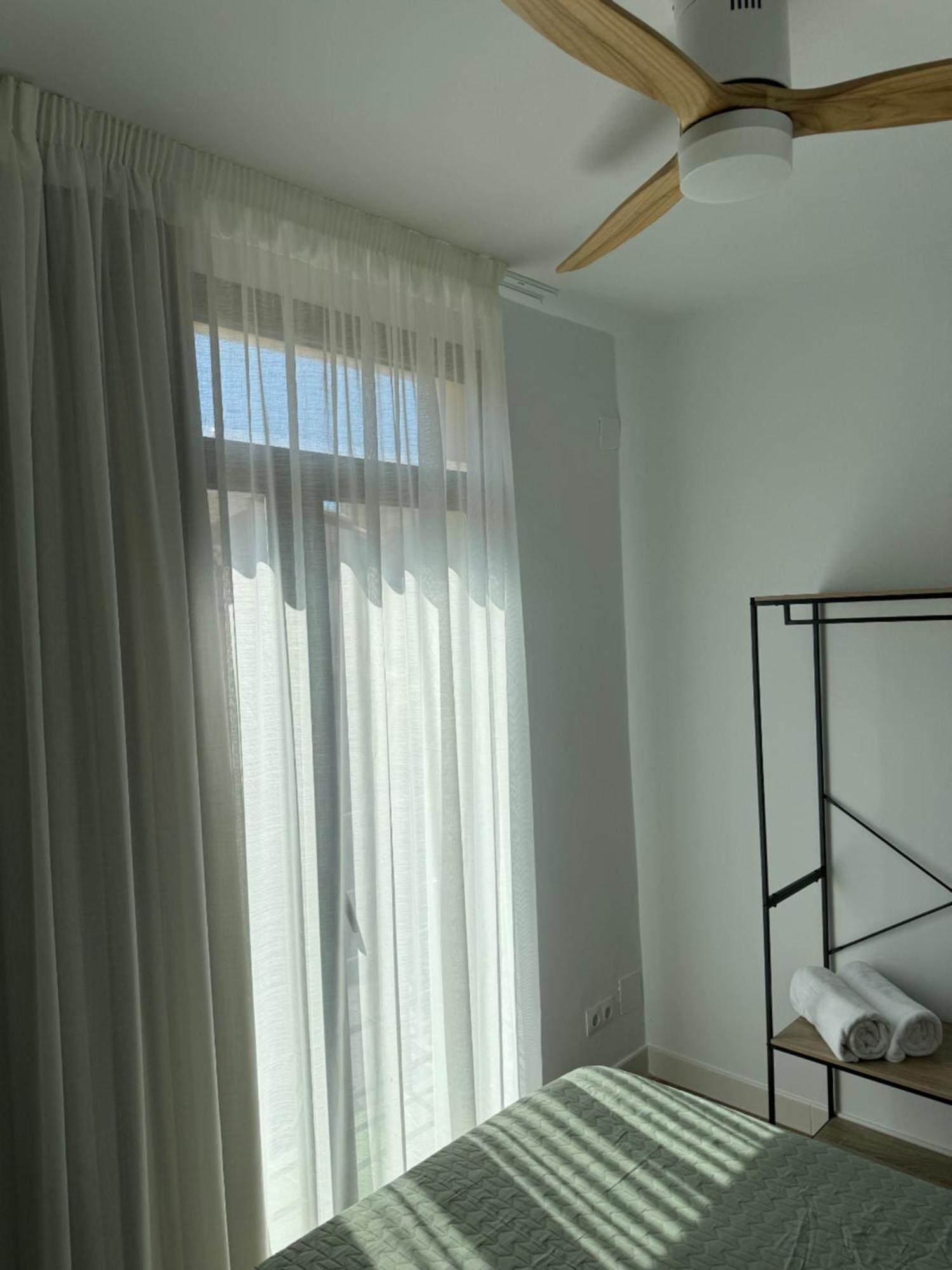Plaza Victoria Apartments Малага Экстерьер фото