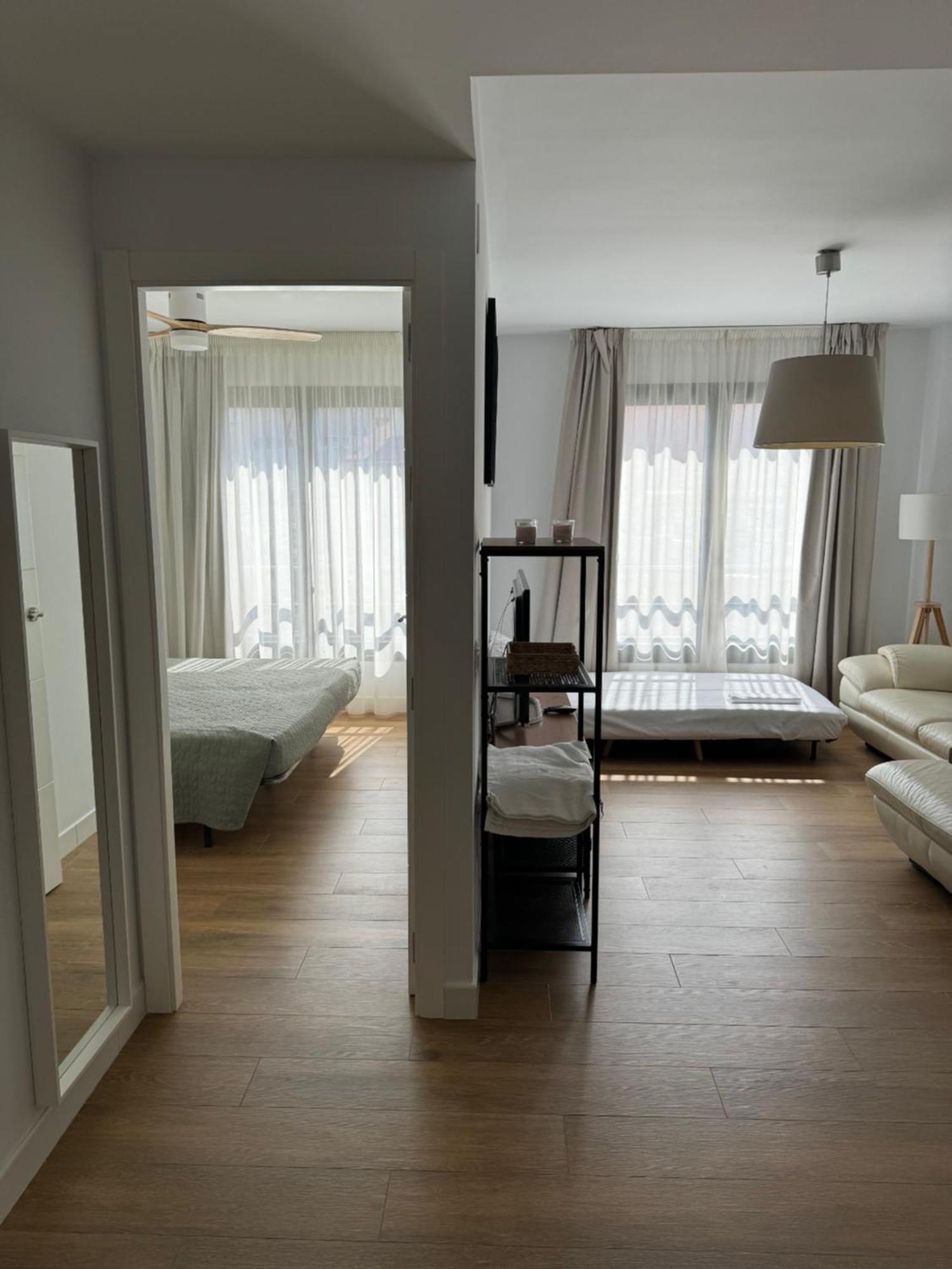 Plaza Victoria Apartments Малага Экстерьер фото