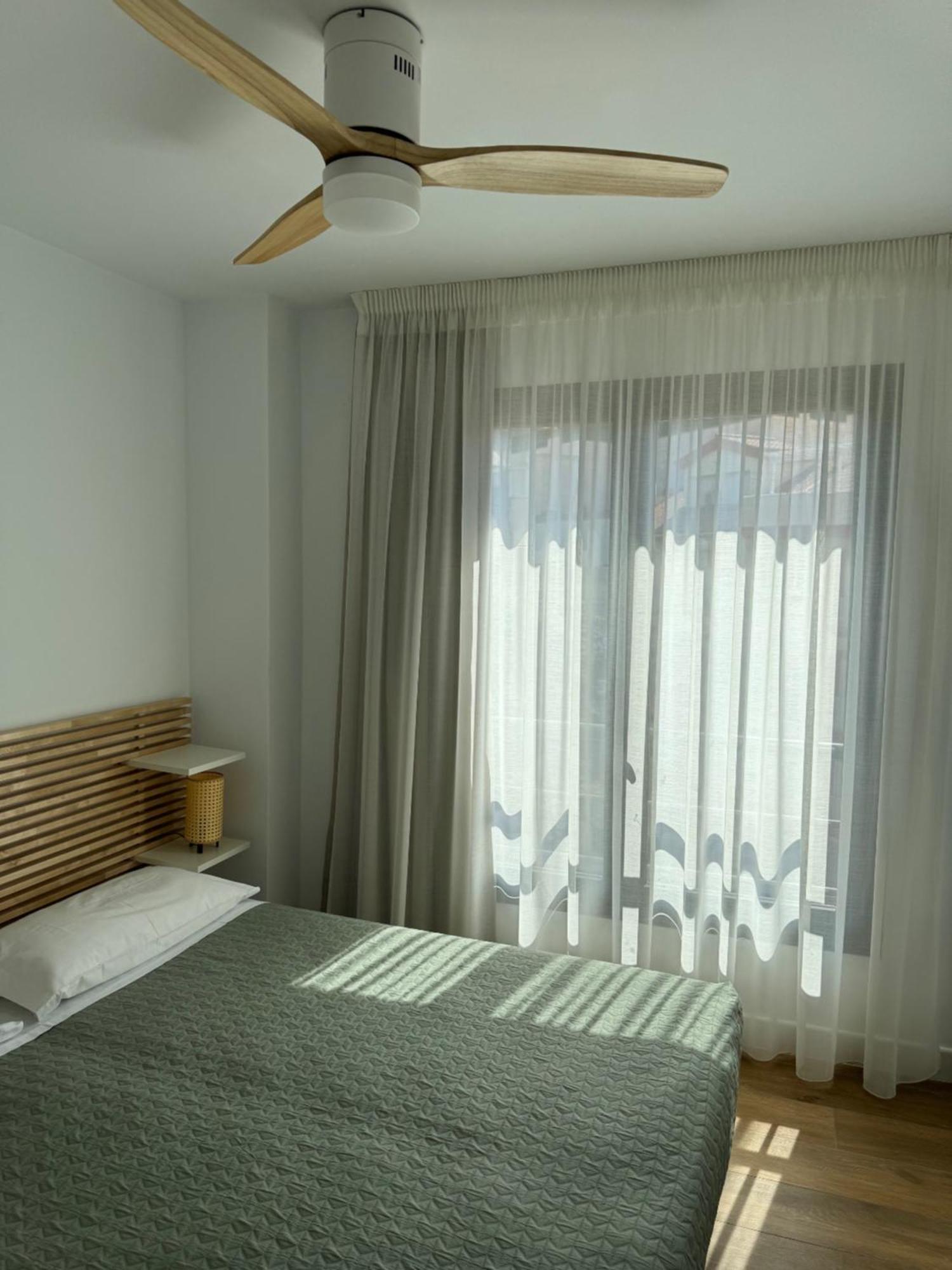 Plaza Victoria Apartments Малага Экстерьер фото